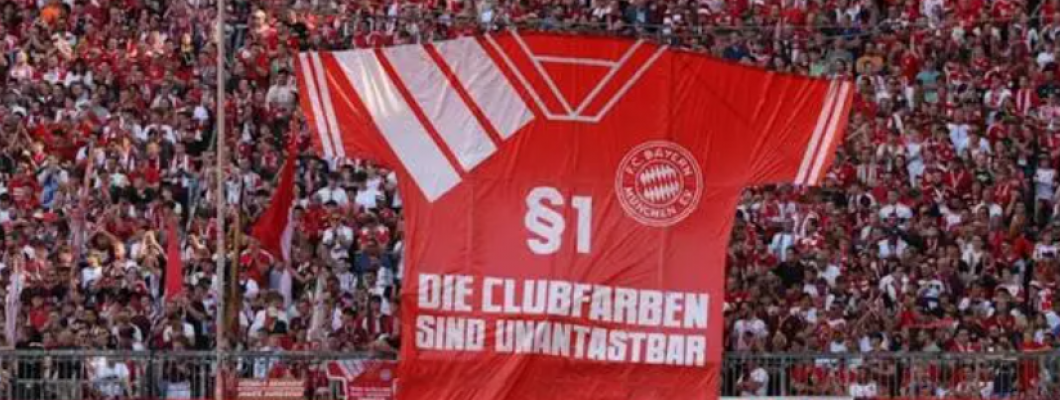 Bayern-Fans protestieren mit Transparenten