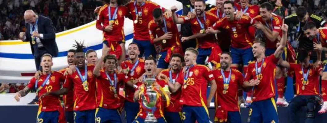 Alle sieben Spiele gewinnen und den Europapokal gewinnen