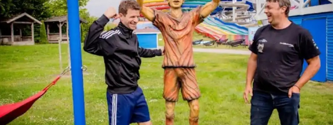 35-jähriger Müller verabschiedet sich vom FC Bayern München 35-jähriger Müller verabschiedet sich vom FC Bayern München