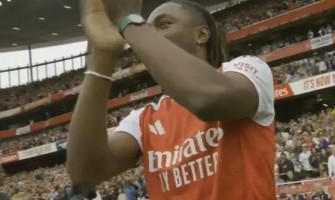 Eze debütiert im Trikot mit der Nummer 10