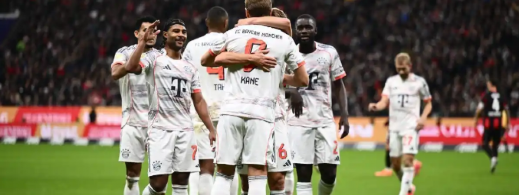 Bayern München besiegt Frankfurt 3:0