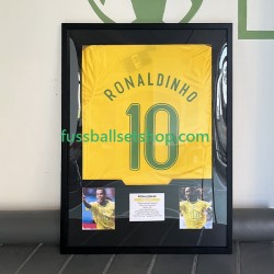 Ronaldinho Nr. 10 Brasilien Retro Heimtrikot 2006 Gerahmtes Fußballtrikot