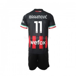 Günstige Fußball Trikotsatz AC Mailand Zlatan Ibrahimovic 11 Kinder Heimtrikot 2022-2023 Kurzarm
